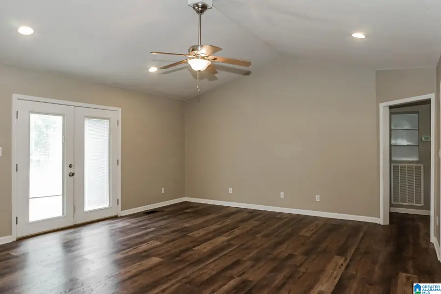 20 LEACH DRIVE, Guntersville, AL 35976 - #3