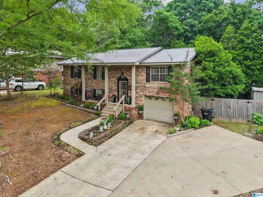 507 HILLCREST ROAD, Adamsville, AL 35005 - #2