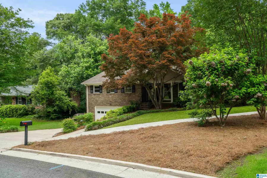 2221 MYRTLEWOOD DRIVE, Hoover, AL 35216 - #3