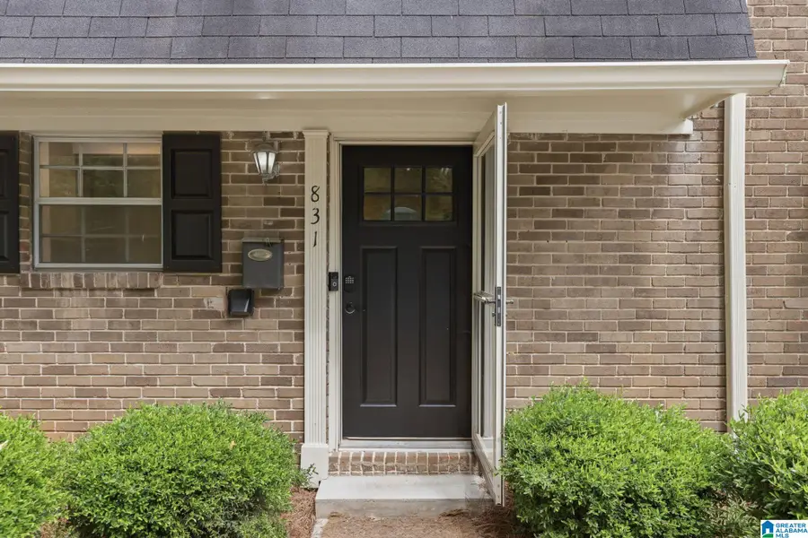 831 VESTAVIA VILLA COURT, Vestavia Hills, AL 35226 - #3