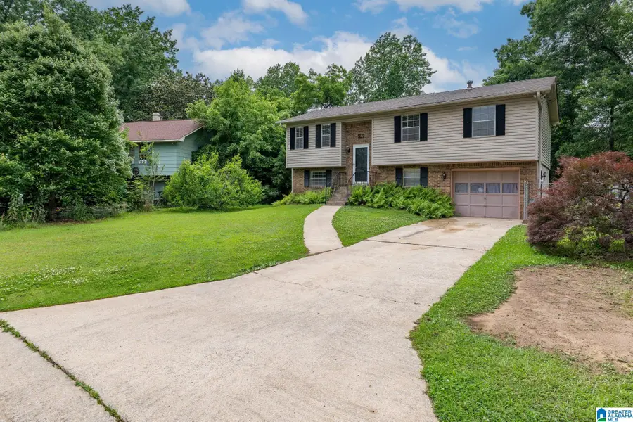 202 GARDENVIEW LANE, Gardendale, AL 35071 - #2