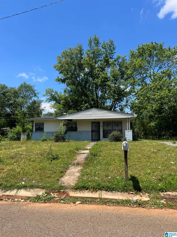 3807 COLTON LANE NE, Huntsville, AL 35811