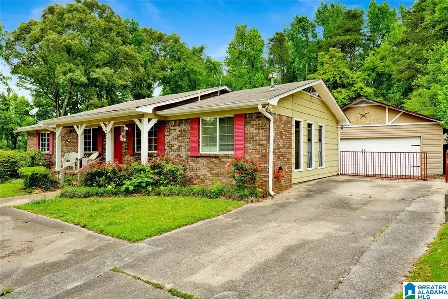 926 4TH WAY, Pleasant Grove, AL 35127 - #2