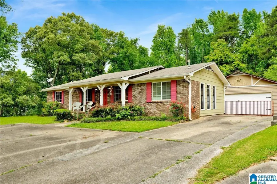 926 4TH WAY, Pleasant Grove, AL 35127 - #3