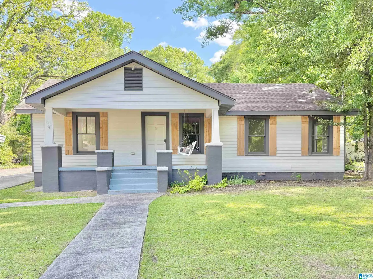 121 W CREST ROAD, Bessemer, AL 35023 - #1