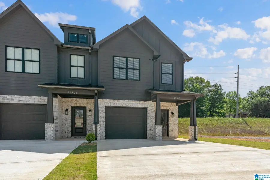 223 VILLAGE PARKWAY, Helena, AL 35080 - #2