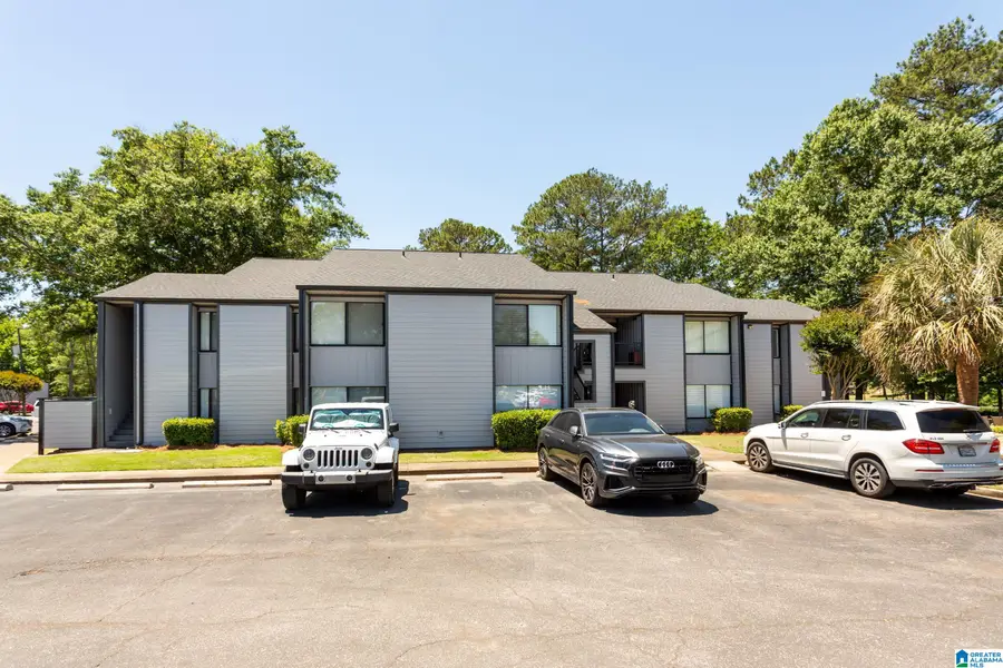 404 PARADISE ISLE, Riverside, AL 35135 - #3