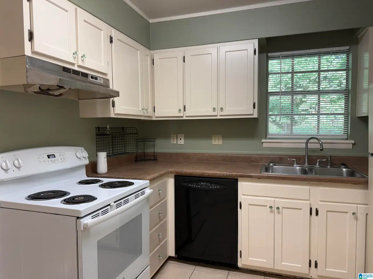 2100 MONTREAT DRIVE, Vestavia Hills, AL 35216 - #1