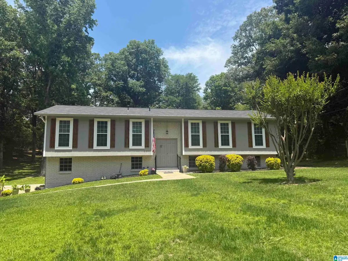 3210 CHURCHVIEW WAY, Hueytown, AL 35023 - #1