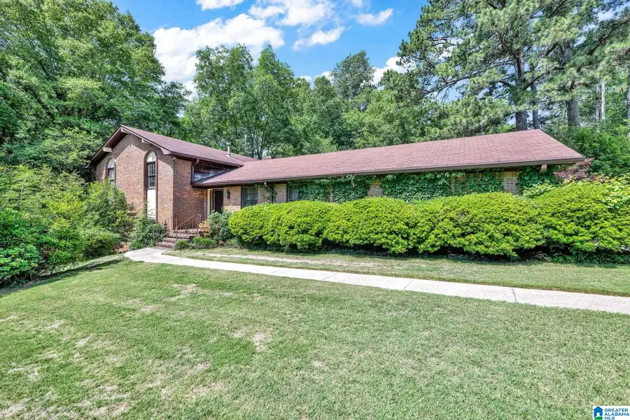 522 S SANDERS ROAD, Hoover, AL 35226 - #2