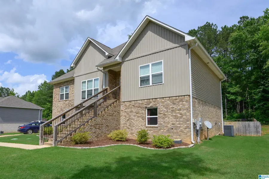 115 CEDAR BRANCH CIRCLE, Odenville, AL 35120 - #2