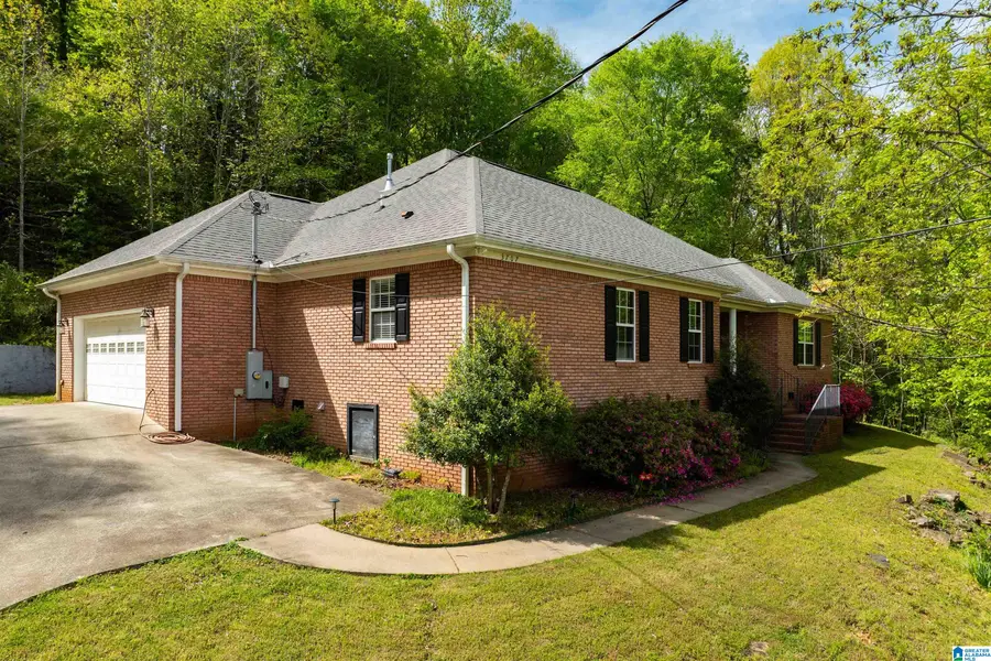 3707 MONTCLAIR ROAD SW, Decatur, AL 35603 - #2