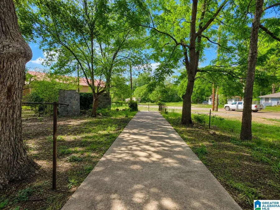 1522 DENNISON AVENUE, Birmingham, AL 35211 - #2