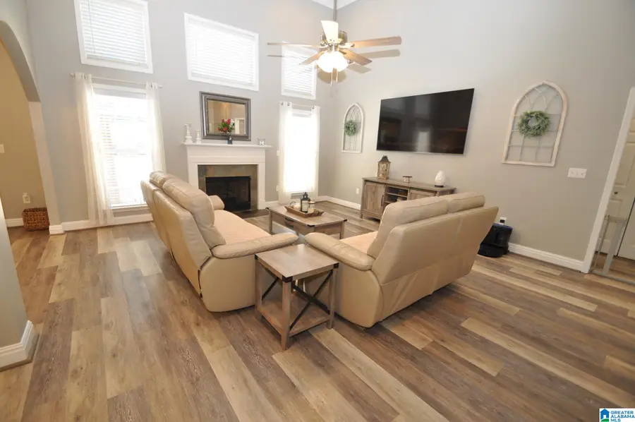 220 CAMDEN COVE PARKWAY, Calera, AL 35040 - #3