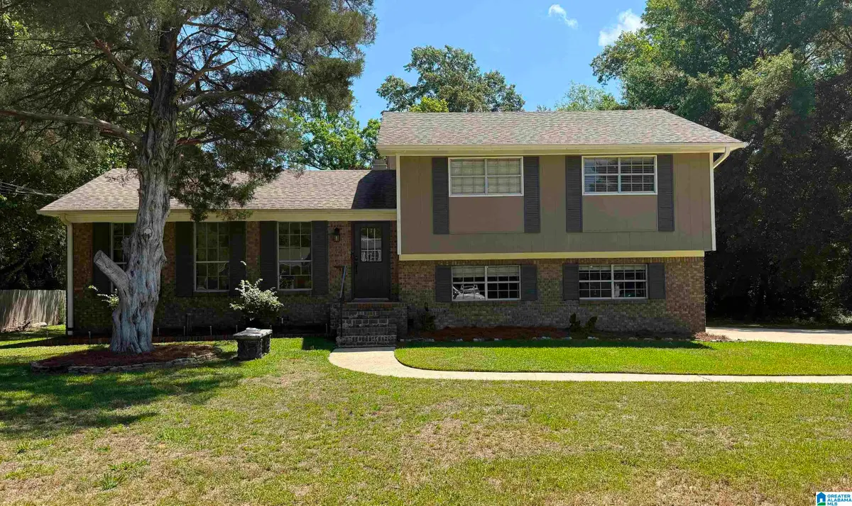 621 CREEKVIEW DRIVE, Pelham, AL 35124 - #1