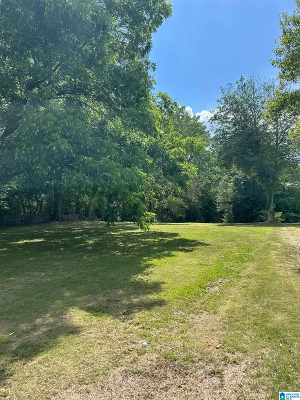 1532 MONCRIEF ROAD, Gardendale, AL 35071