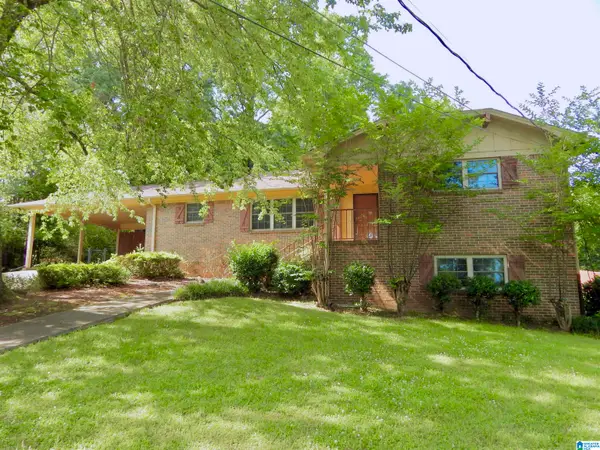 1832 JACOBS LANE, Vestavia hills, AL 35216
