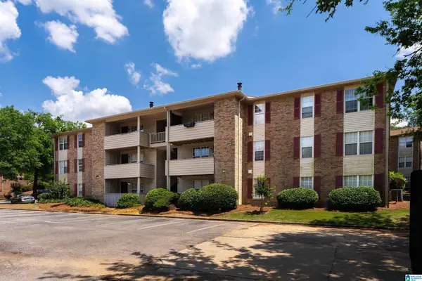 1108 CHAPEL CREEK DRIVE, Hoover, AL 35226