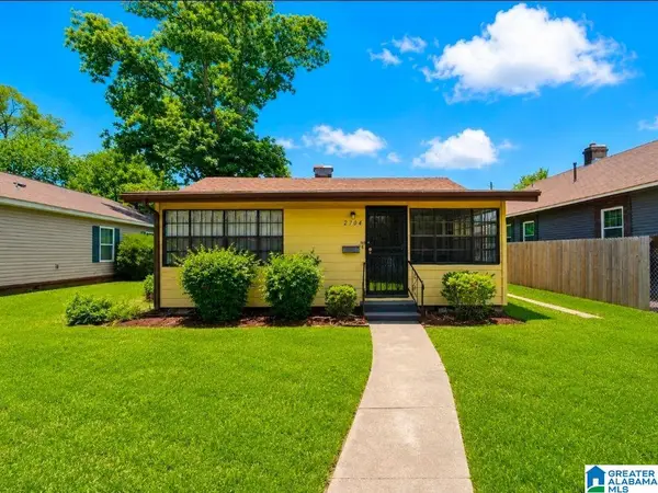 2704 AVENUE J, Birmingham, AL 35218