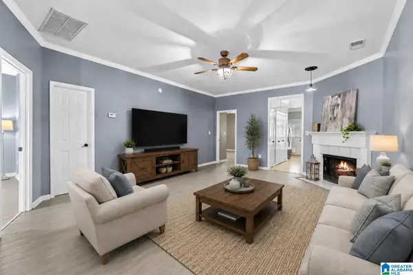 516 TREYMOOR LAKE CIRCLE, Alabaster, AL 35007