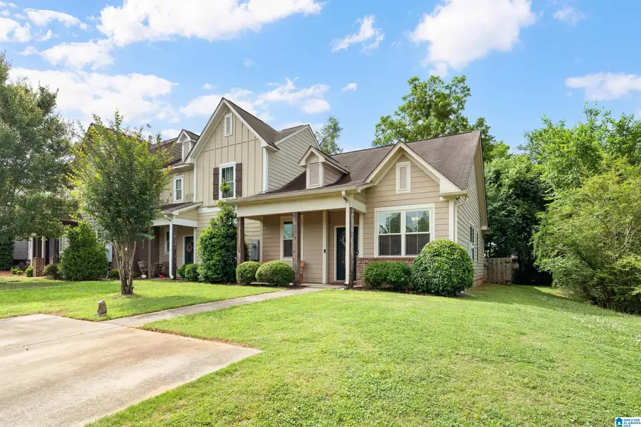 261 THE HEIGHTS DRIVE, Calera, AL 35040 - #2