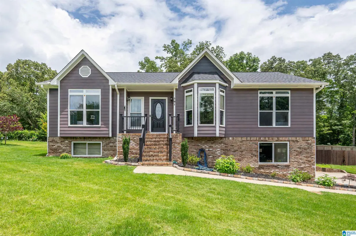 501 DOGWOOD FOREST CIRCLE, Alabaster, AL 35007 - #1