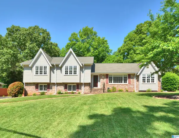 844 MOUNTAIN BRANCH DRIVE, Vestavia hills, AL 35226