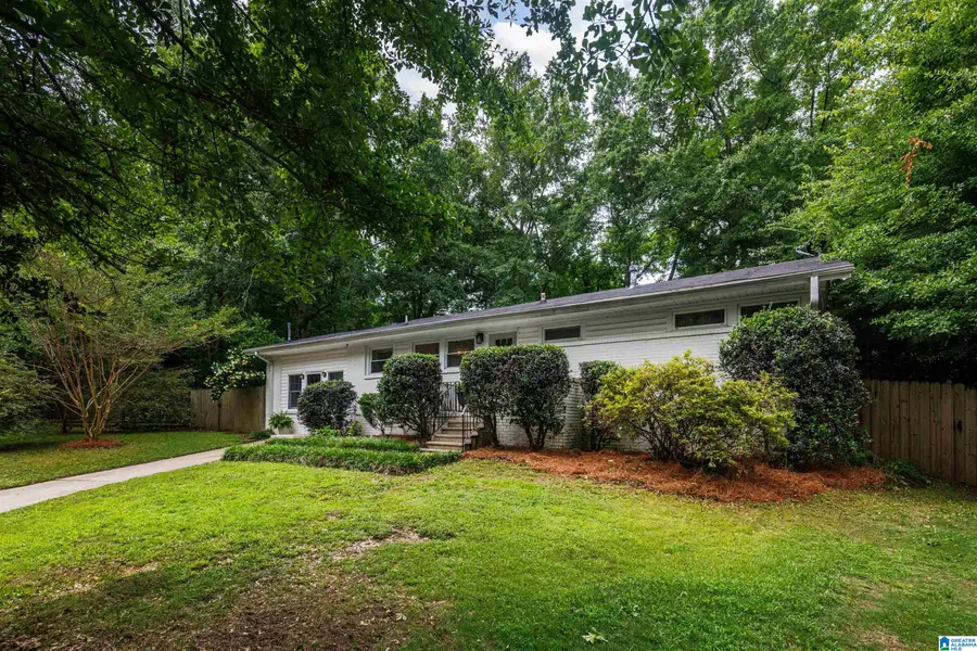 660 BOURBON CIRCLE, Birmingham, AL 35213 - #3