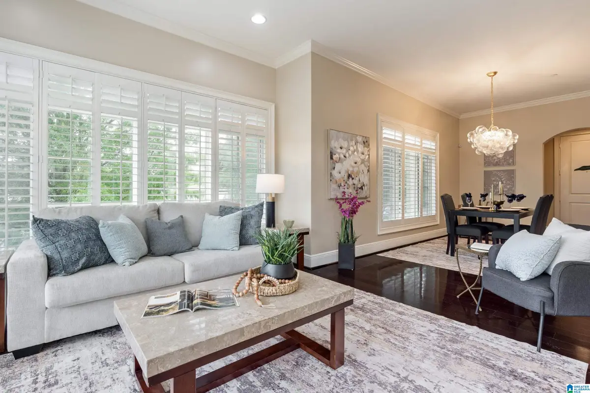 200 HALLMAN HILL E, Homewood, AL 35209 - #1