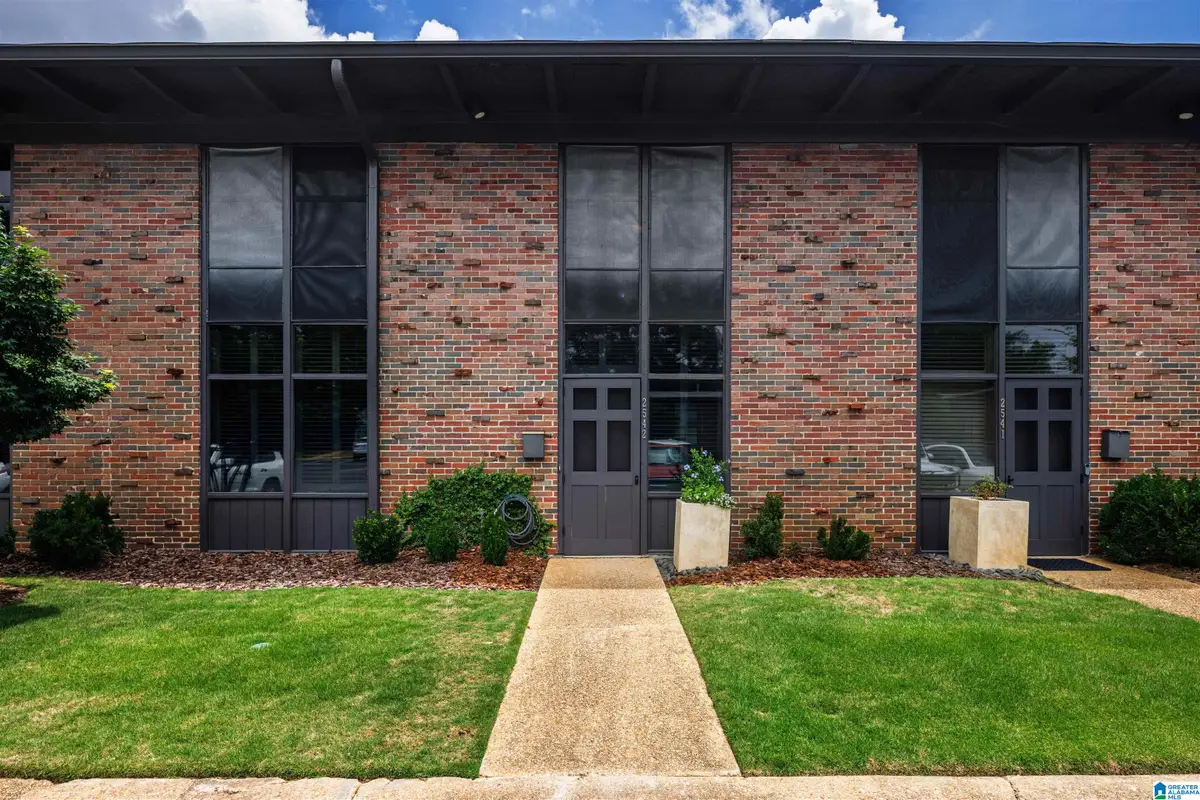 2542 MOUNTAIN BROOK CIRCLE, Mountain Brook, AL 35223 - #1