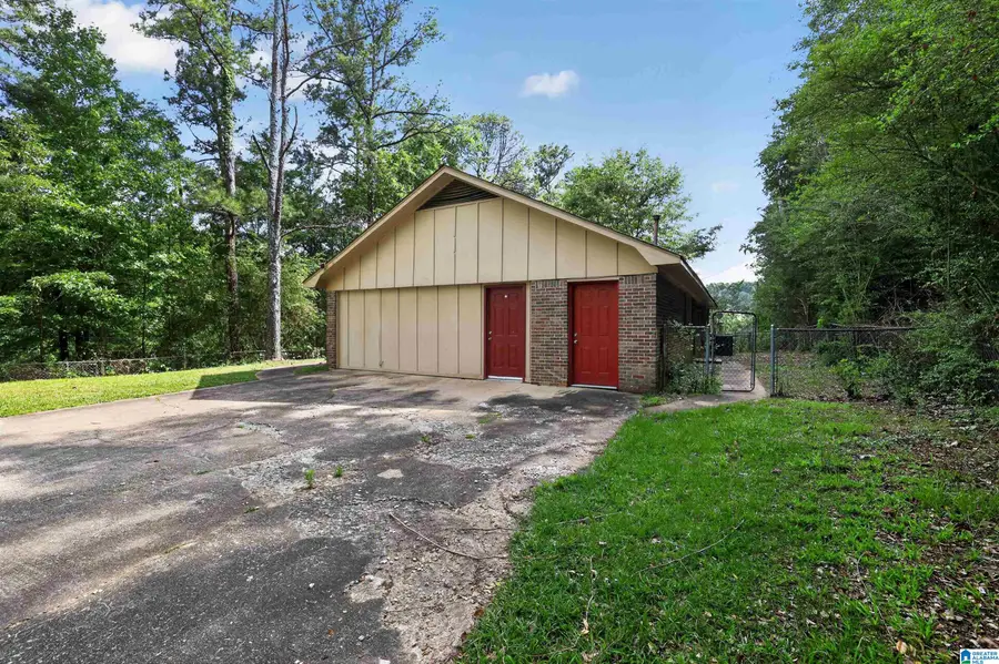 572 SUN VALLEY ROAD, Center Point, AL 35215 - #3