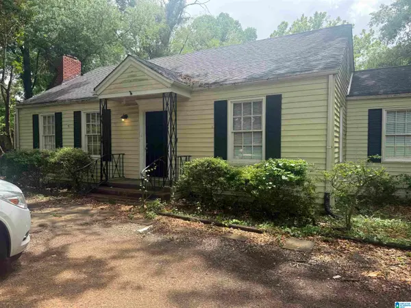 425 12TH AVENUE, Midfield, AL 35228