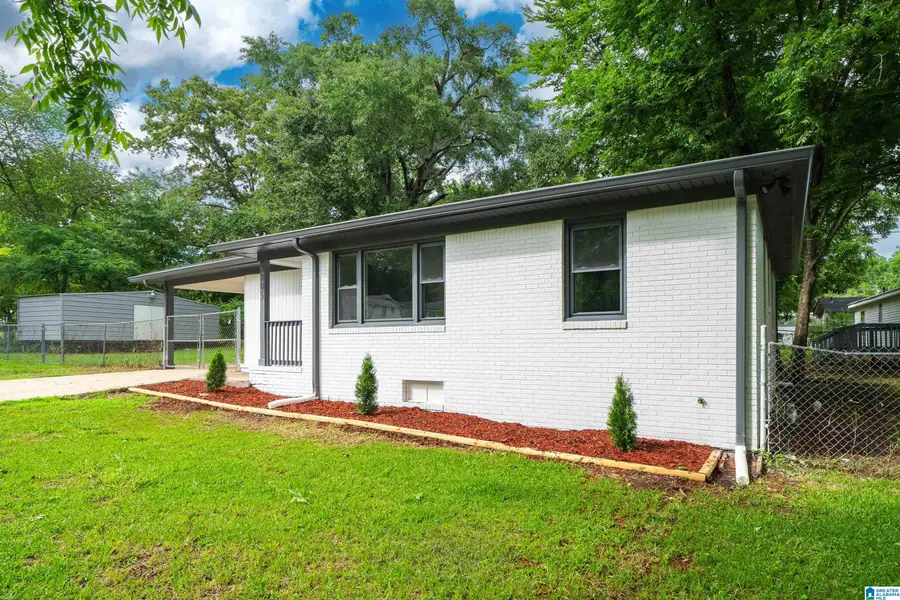 2805 20TH STREET N, Hueytown, AL 35023 - #3