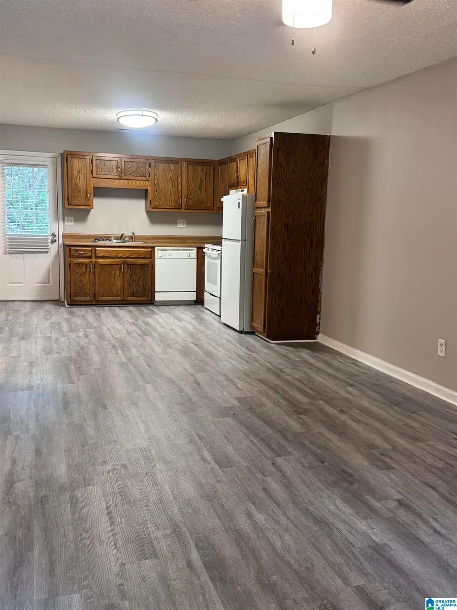 201 8TH AVENUE SW, Decatur, AL 35601 - #2
