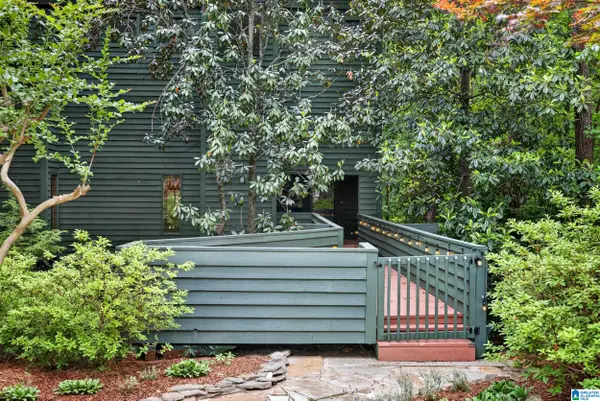 2905 KIRKCALDY LANE, Birmingham, AL 35242