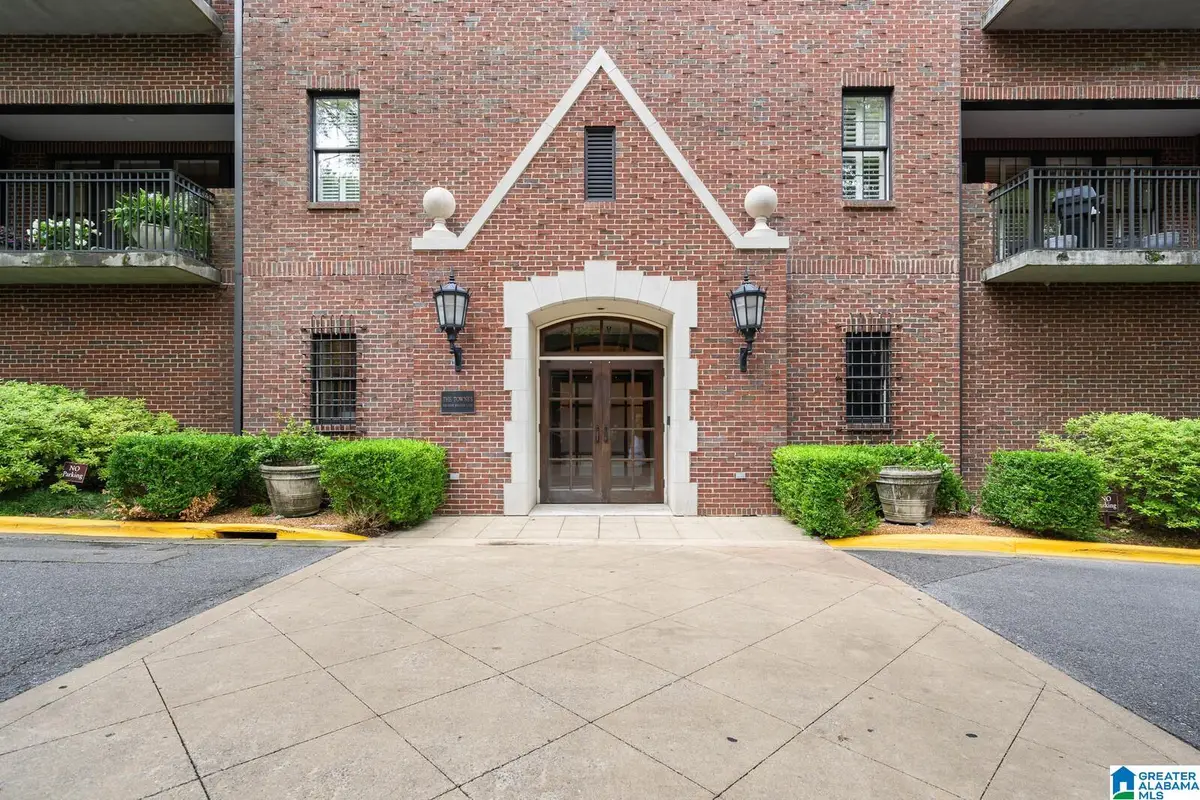 516 OLDE ENGLISH LANE, Mountain Brook, AL 35223 - #1