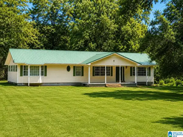 458 COUNTY ROAD 724, Calera, AL 35040