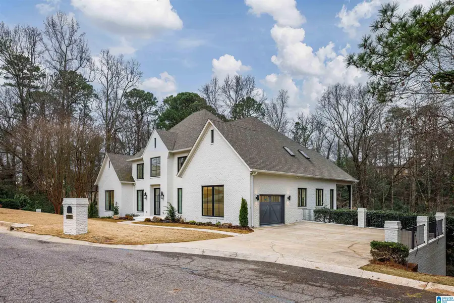2105 LONGLEAF CIRCLE, Vestavia Hills, AL 35216 - #2