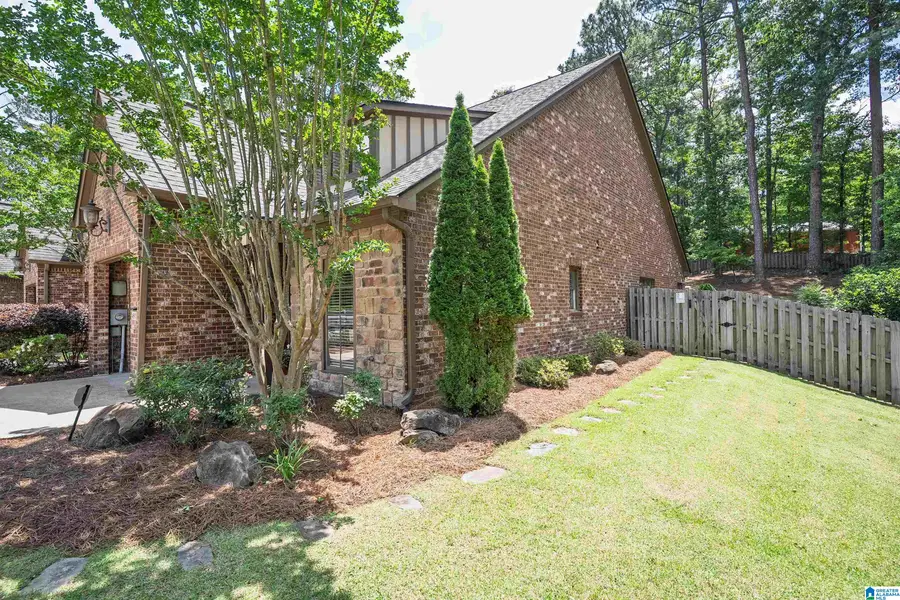 4501 COTSWOLD LANE, Birmingham, AL 35242 - #3