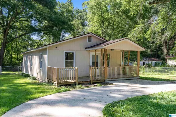 1421 26TH AVENUE, Hueytown, AL 35023