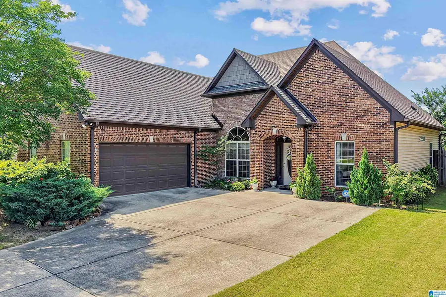 124 WATERFORD COVE DRIVE, Calera, AL 35040 - #2