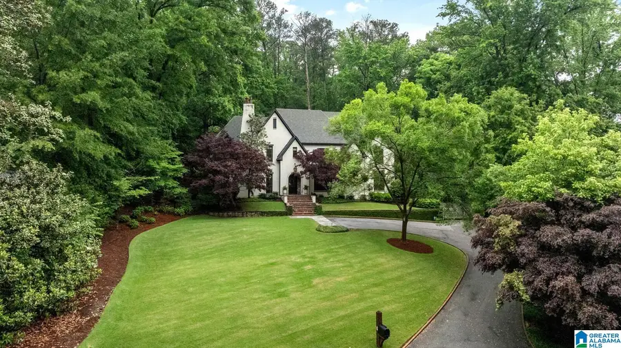 4 PINE RIDGE LANE, Mountain Brook, AL 35213 - #2