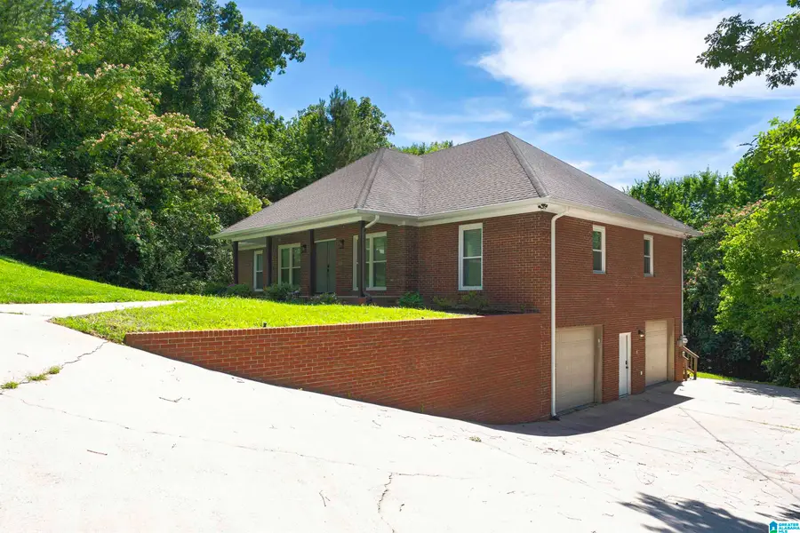 135 KINGSLEY ROAD, Alabaster, AL 35007 - #2
