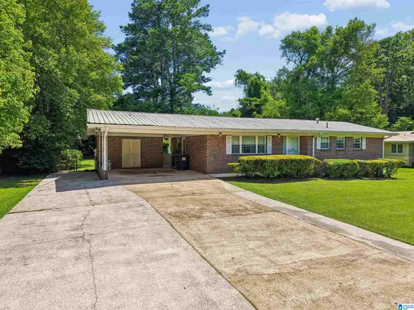 3332 CRESCENT DRIVE, Hueytown, AL 35023