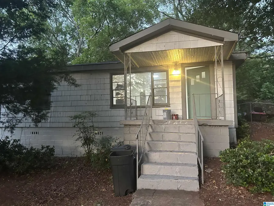 1713 COURTNEY AVENUE, Bessemer, AL 35020 - #2