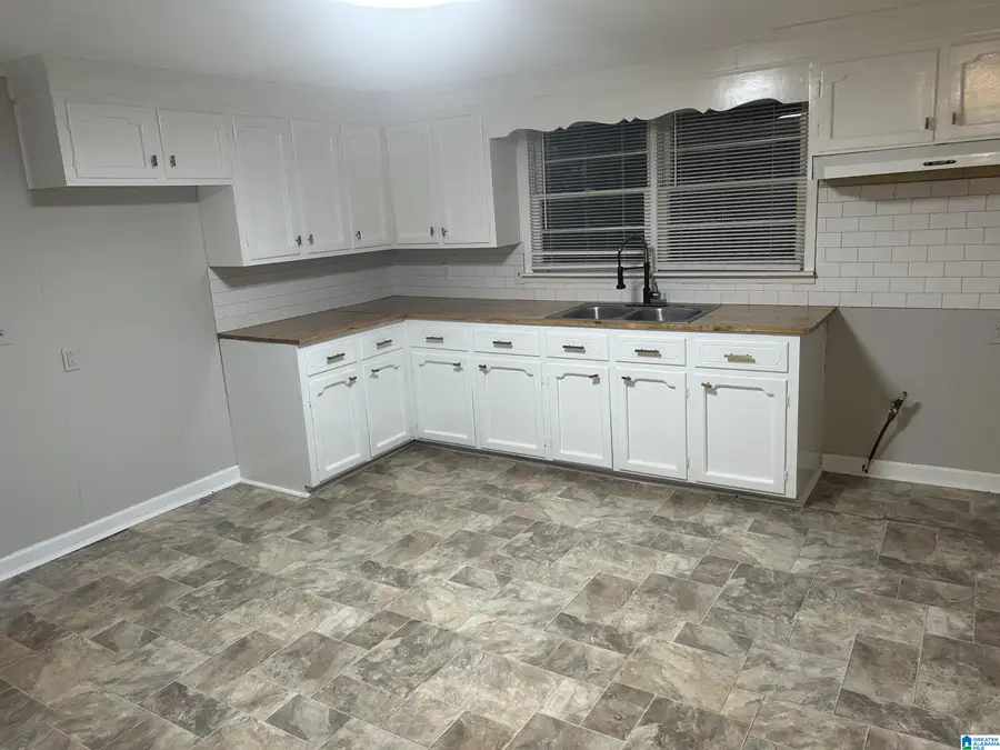 1713 COURTNEY AVENUE, Bessemer, AL 35020 - #3