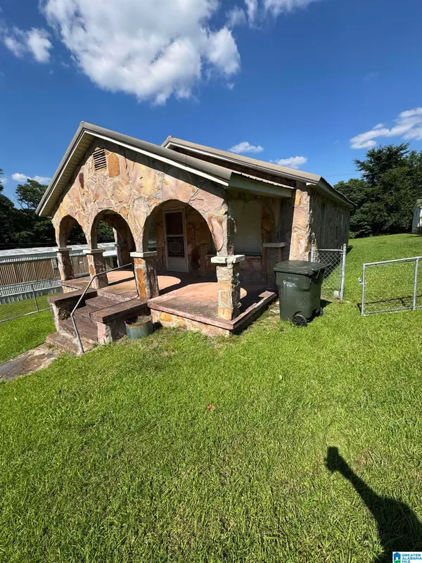 1015 PATTERSON STREET, Anniston, AL 36201