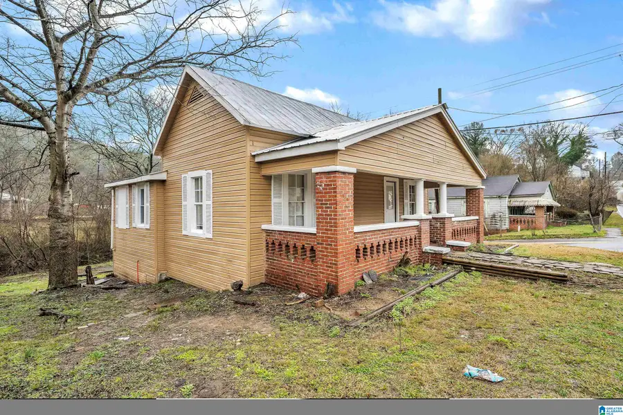 225 MAIN STREET, Graysville, AL 35073 - #2