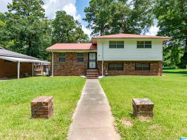 120 WEST CREST ROAD, Hueytown, AL 35023