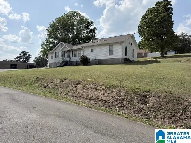 130 15TH AVENUE SE, Graysville, AL 35073 - #3